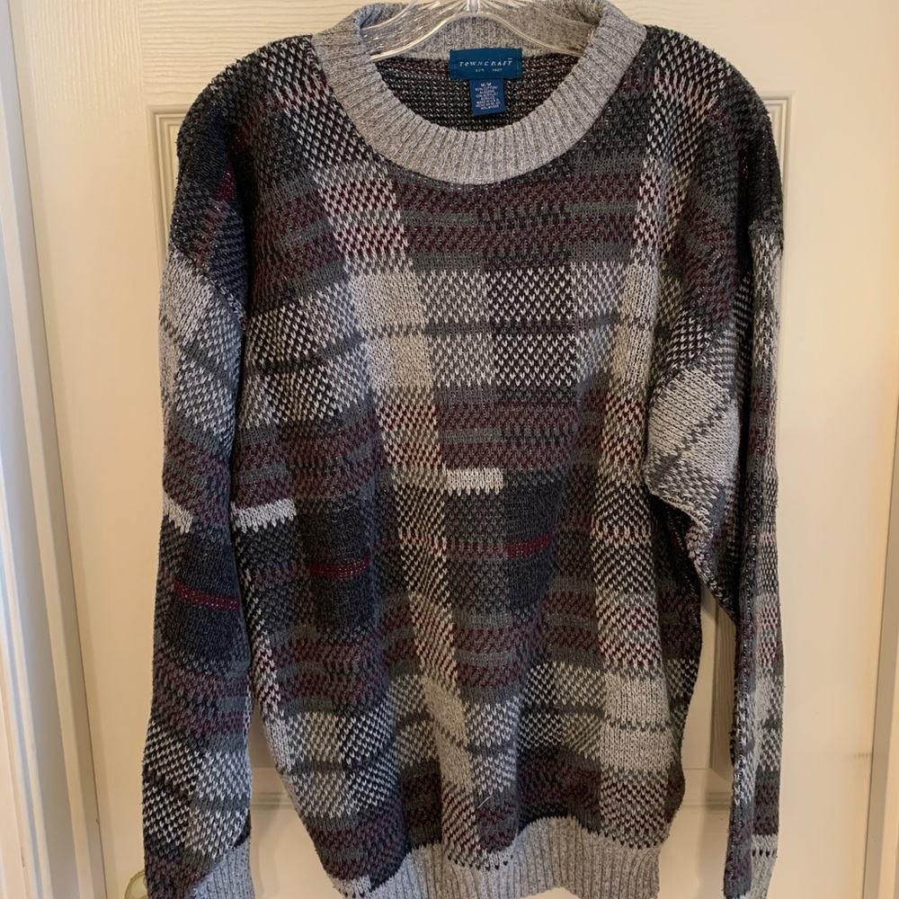 Grey/charcoal/burgundy geo knit vintage sweater